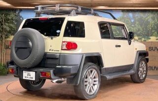 
										TOYOTA FJ Curiser RHD full									