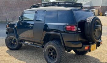 
										Toyota FJ Cruiser 2023 RHD full									