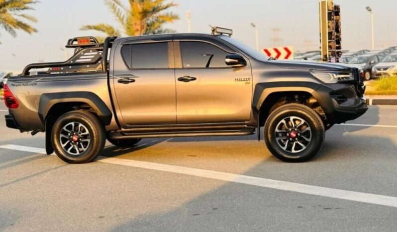 
								Toyota Hilux 2019 2.8L MODIFIED TO 2024 GR SPORTS  PREMIUM SPORTS BAR Drive: RHD full									