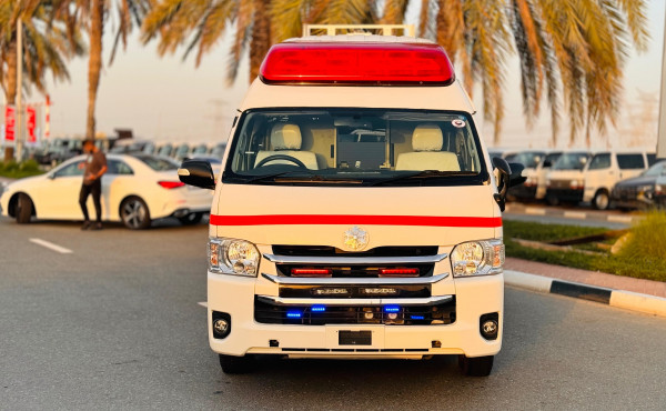 
								Toyota Hiace Ambulance 2020 full									