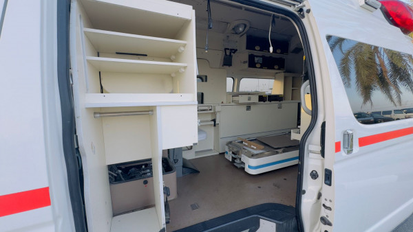 
								Toyota Hiace Ambulance 2020 full									