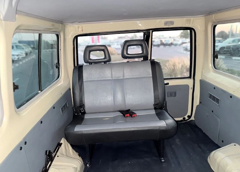 
								Toyota Land Cruiser 70 Series full									