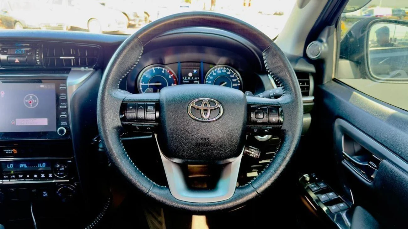 
								Toyota Fortuner 2023 full									