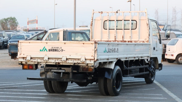 
								Mitsubishi Canter 1992 full									