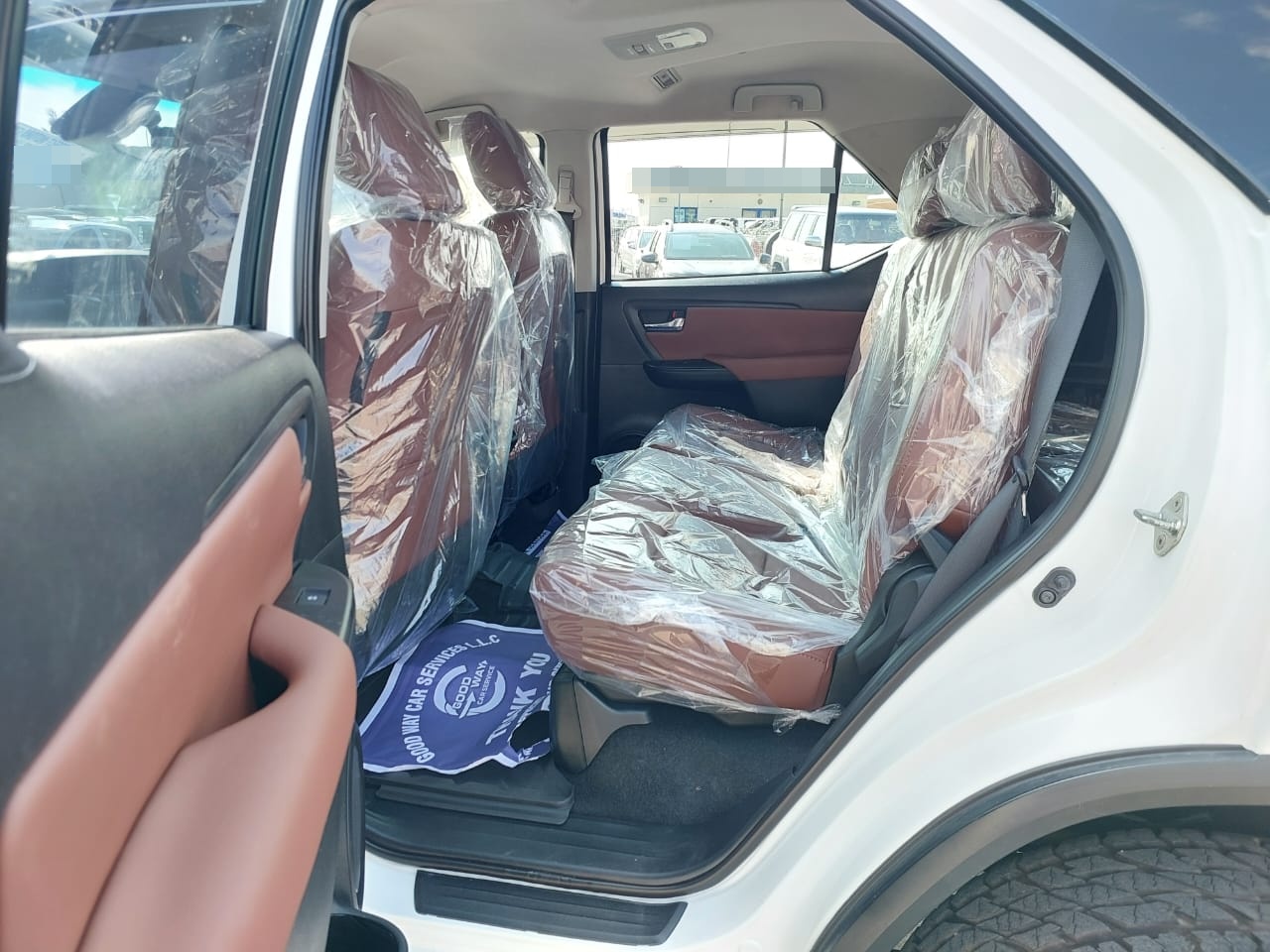 
								Toyota Fortuner 2023 full									