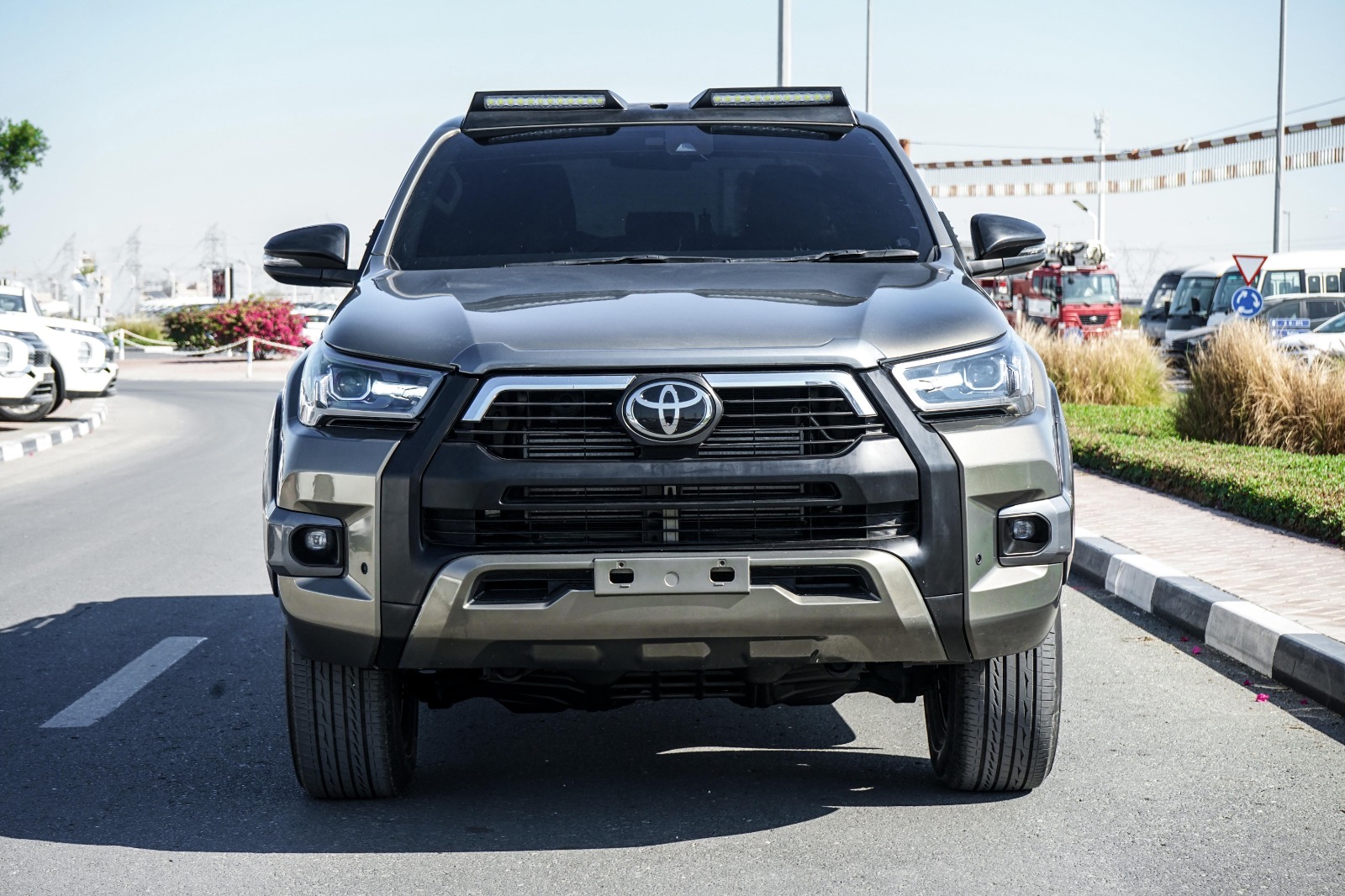 
								Toyota Hilux 2024 RHD full									