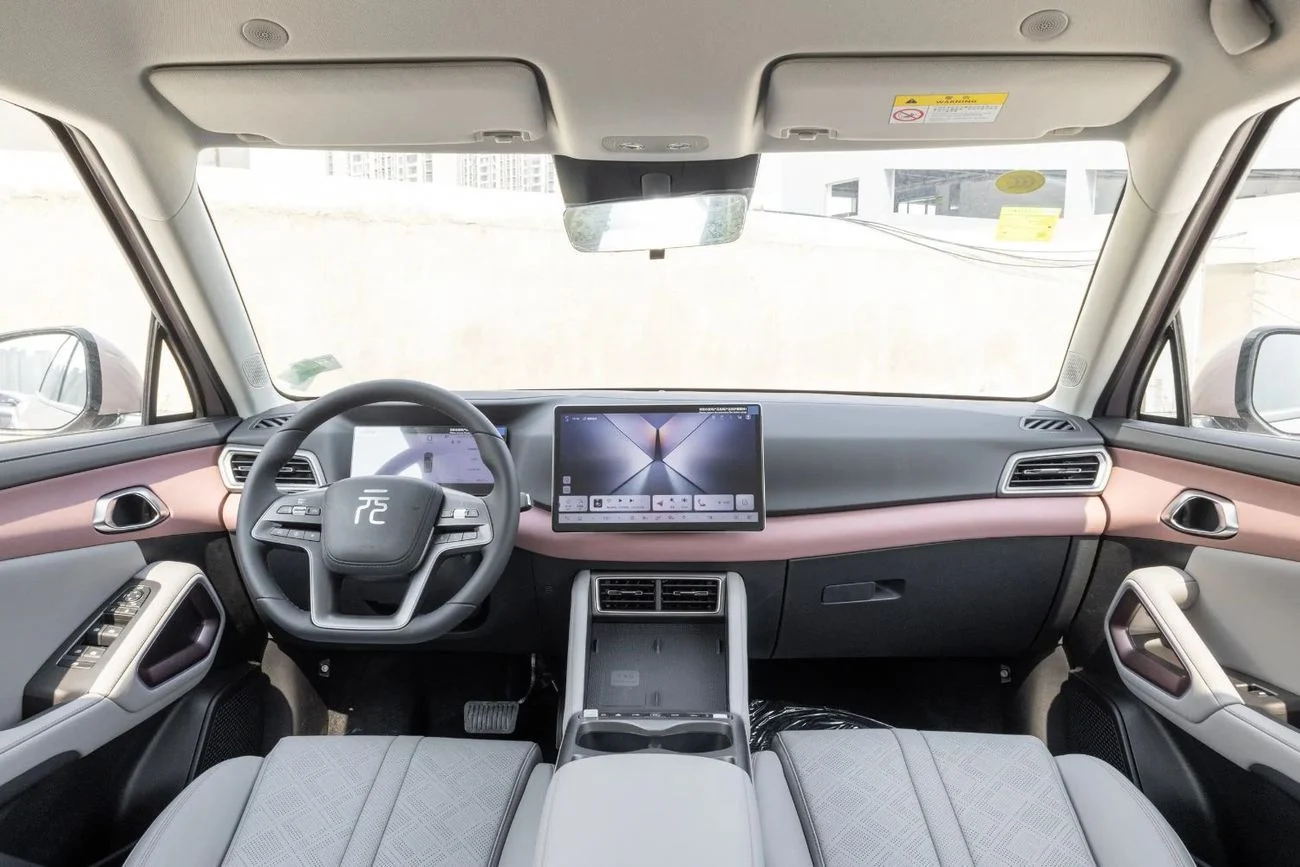 
								Toyota Hiace 2019 full									